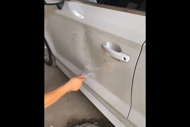 Видео ремонта вмятины на авто своими руками стало хитом интернета