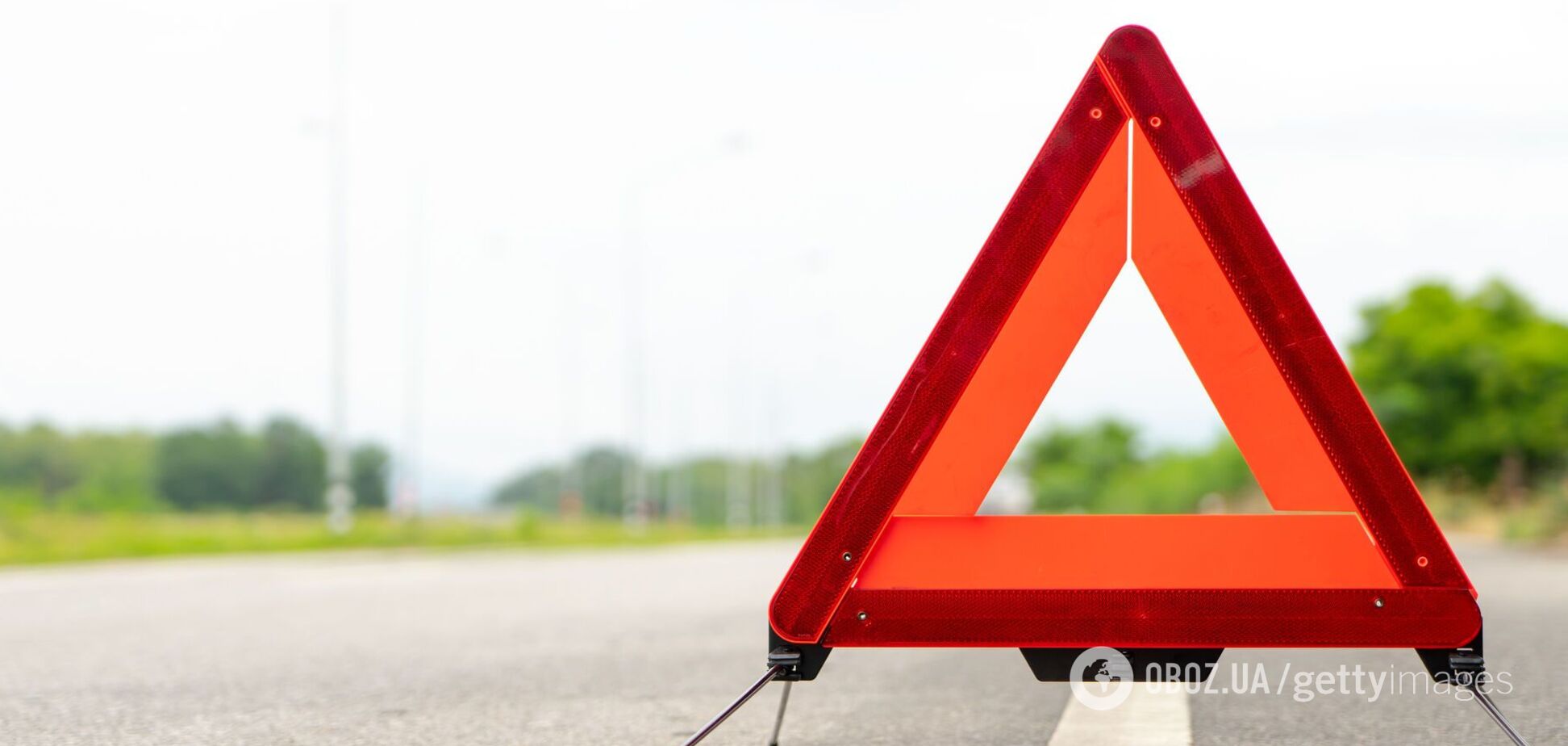 На Київщині Lexus на «зустрічці» зіткнувся з Renault і Kia: є постраждалі