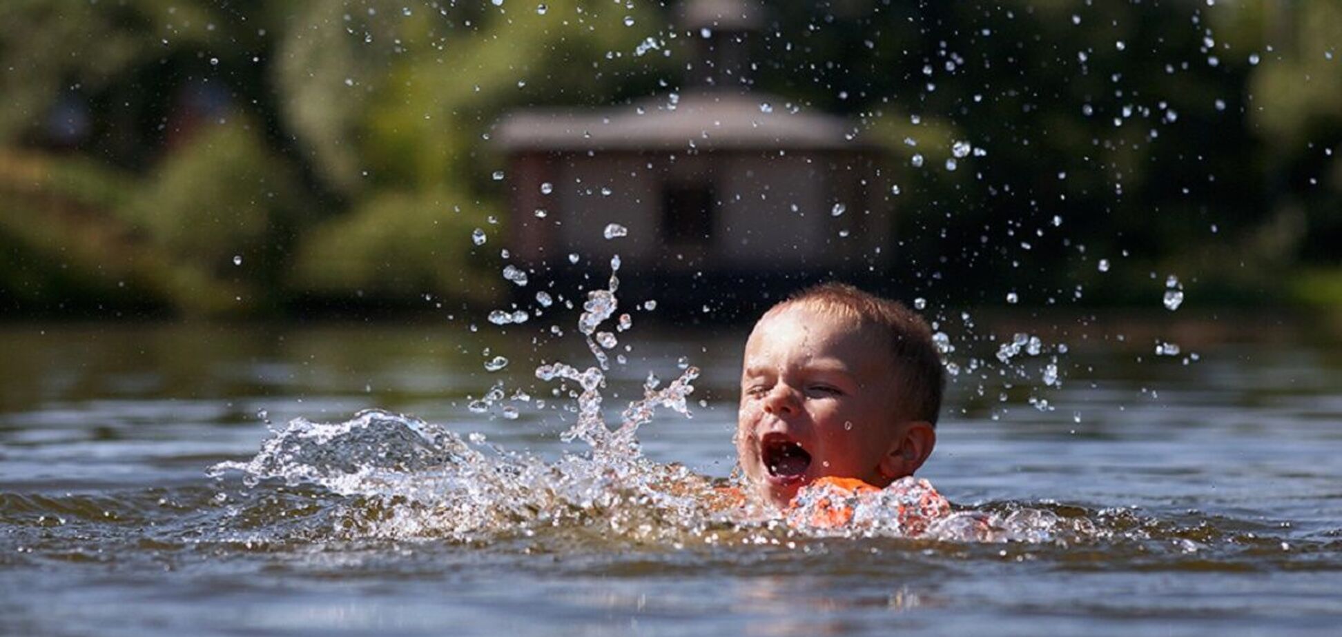 На Дніпропетровщині 7-річний хлопчик потонув під час відпочинку: тіло витягла вихователька