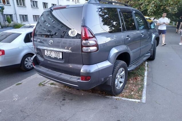 В Україні помітили героя парковки з невизнаної республіки