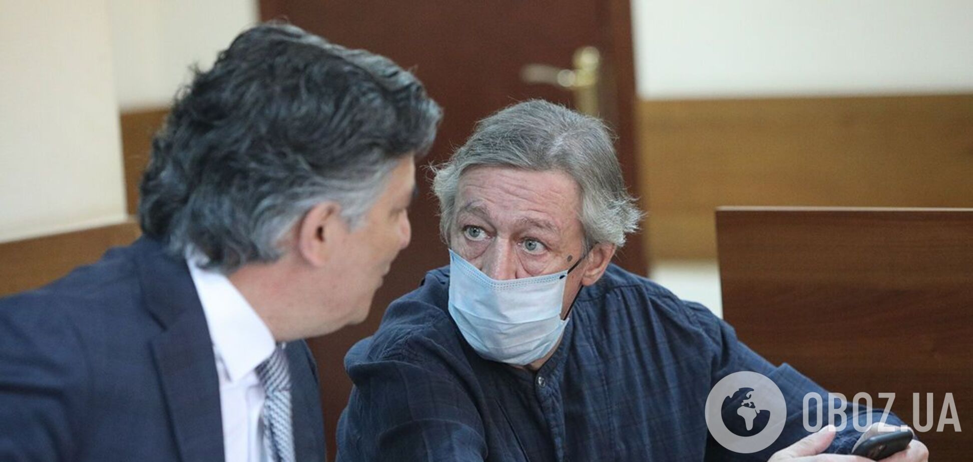 Михаил Ефремов и Эльман Пашаев во время первого заседания 5 августа