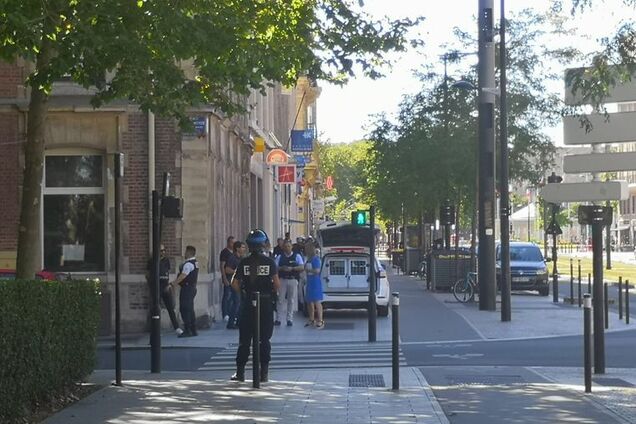 У Гаврі озброєна людина захопила заручників в банку