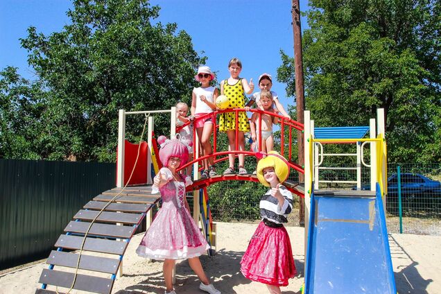 Фонд Бориса Колеснікова встановить 100 дитячих майданчиків у Донецькій області