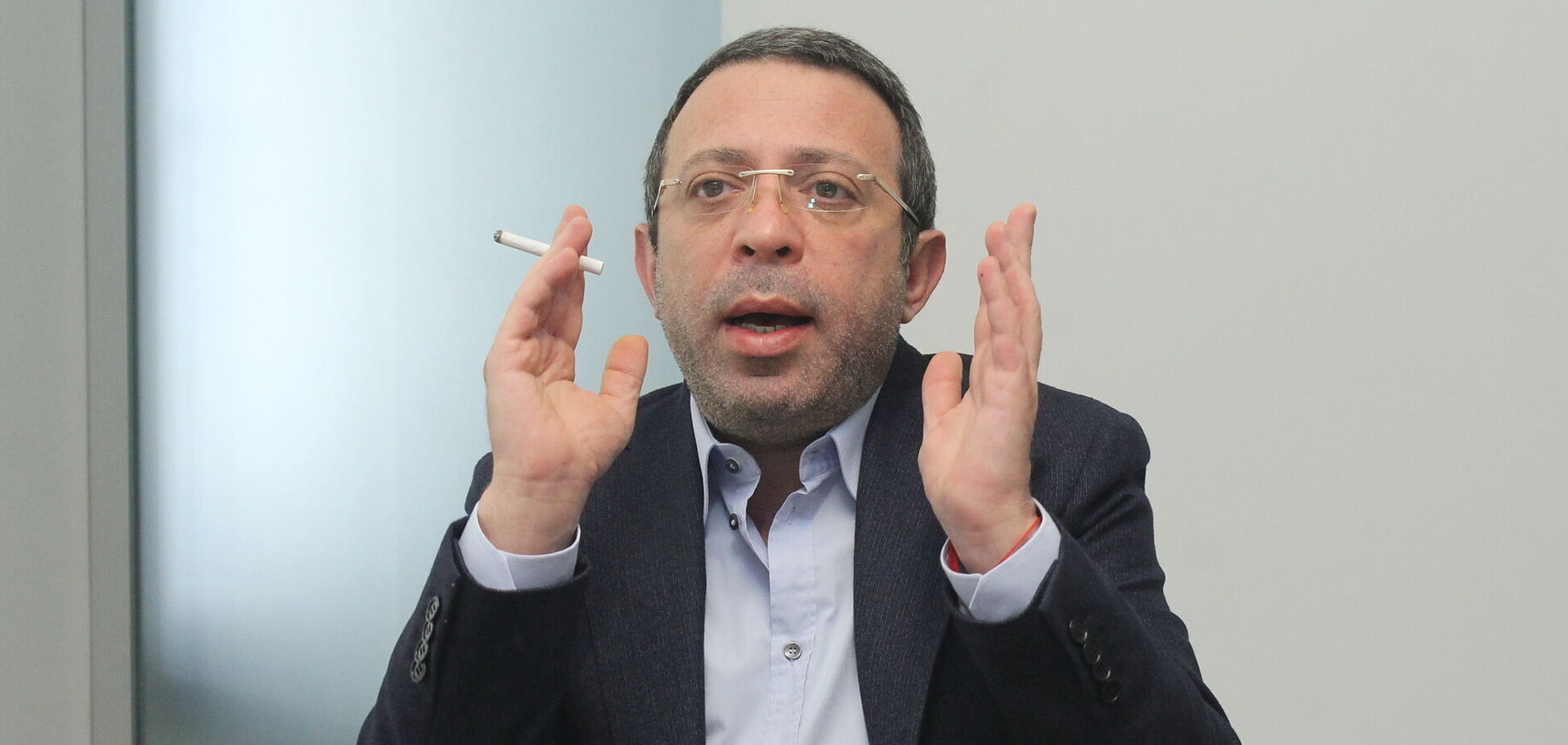 В Днепре СБУ и налоговая проводят обыски у Корбана