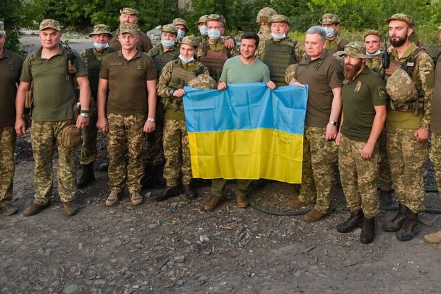 Зеленський віджав штангу на "нульовій" позиції ЗСУ на Донбасі. Ексклюзивні фото