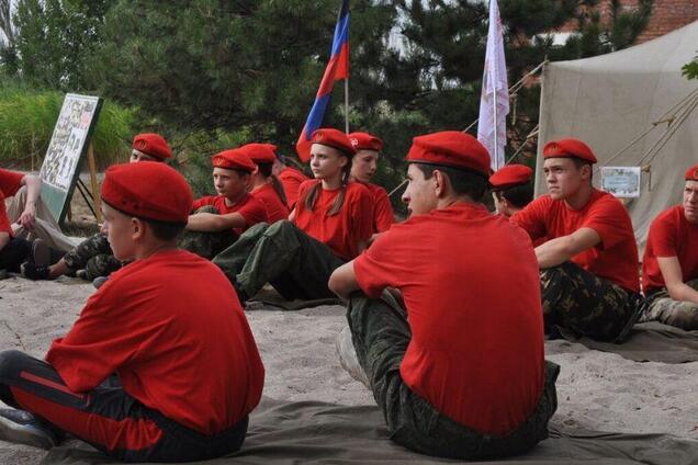 Военно-полевые сборы террористов на Донбассе для детей