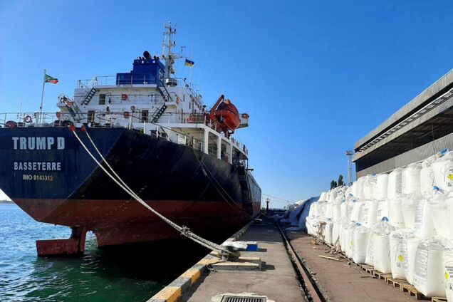 У порту 'Південний' зберігають 10 тисяч тонн селітри: знайдена схожість з Бейрутом
