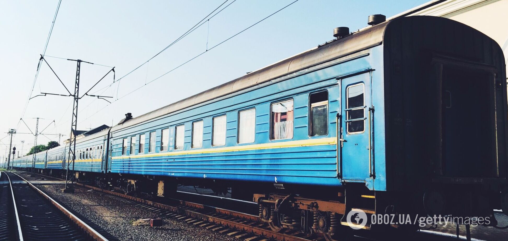 Под Киевом девочка-подросток умерла под колесами поезда