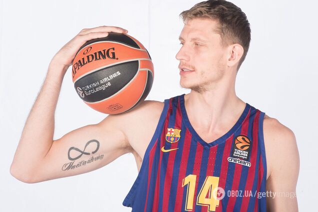 Артем Пустовий