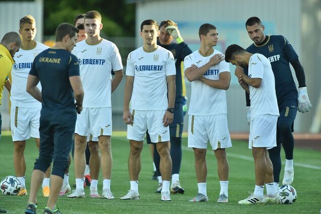 Збірна України з футболу