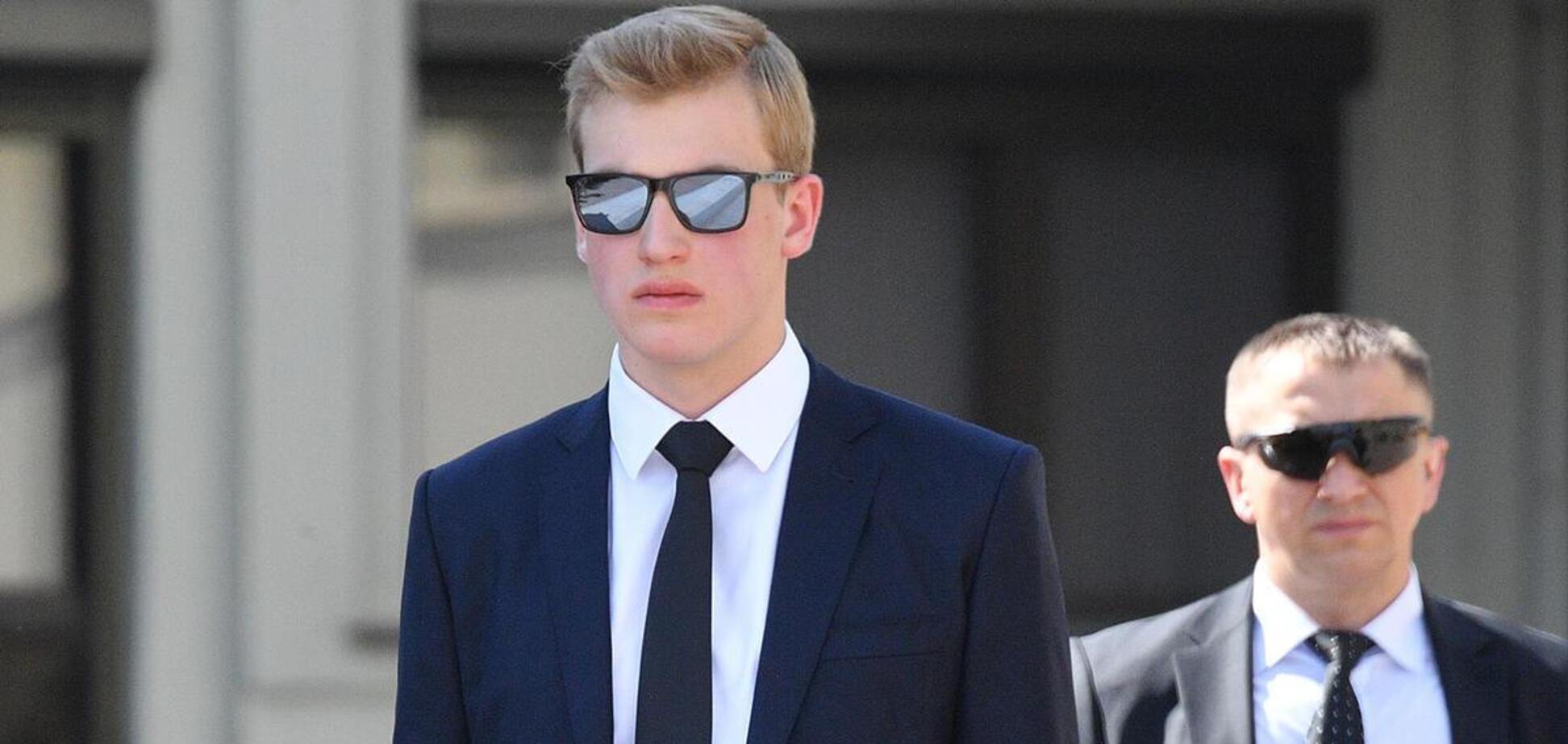 СМИ сообщили, что сын Лукашенко уехал в Москву: в сети ажиотаж