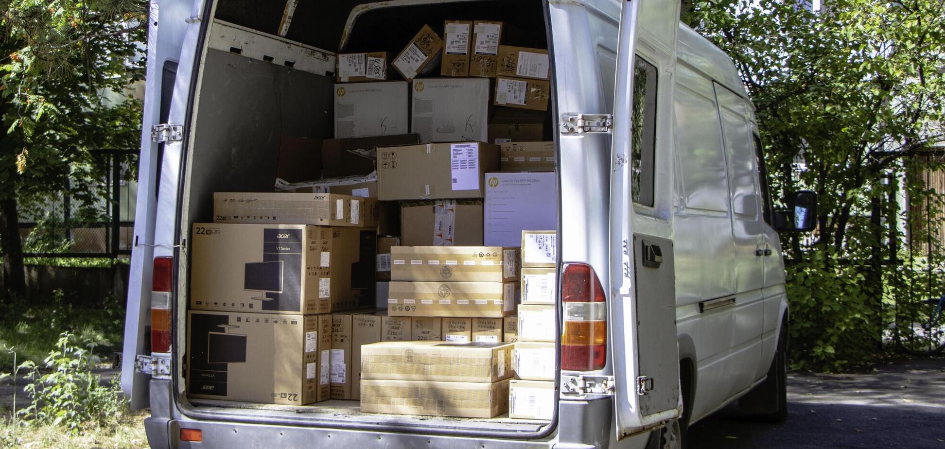 В управління соцзахисту у Дніпрі завезли нові комплекти обладнання