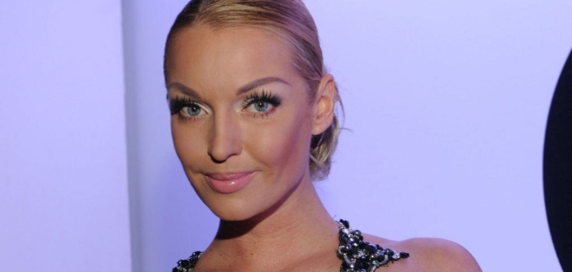 Волочкова показала пышные формы в бикини. Фото