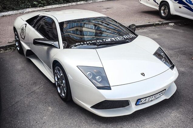 На фото показали очень редкую Lamborghini. Фото: topgir.com.ua