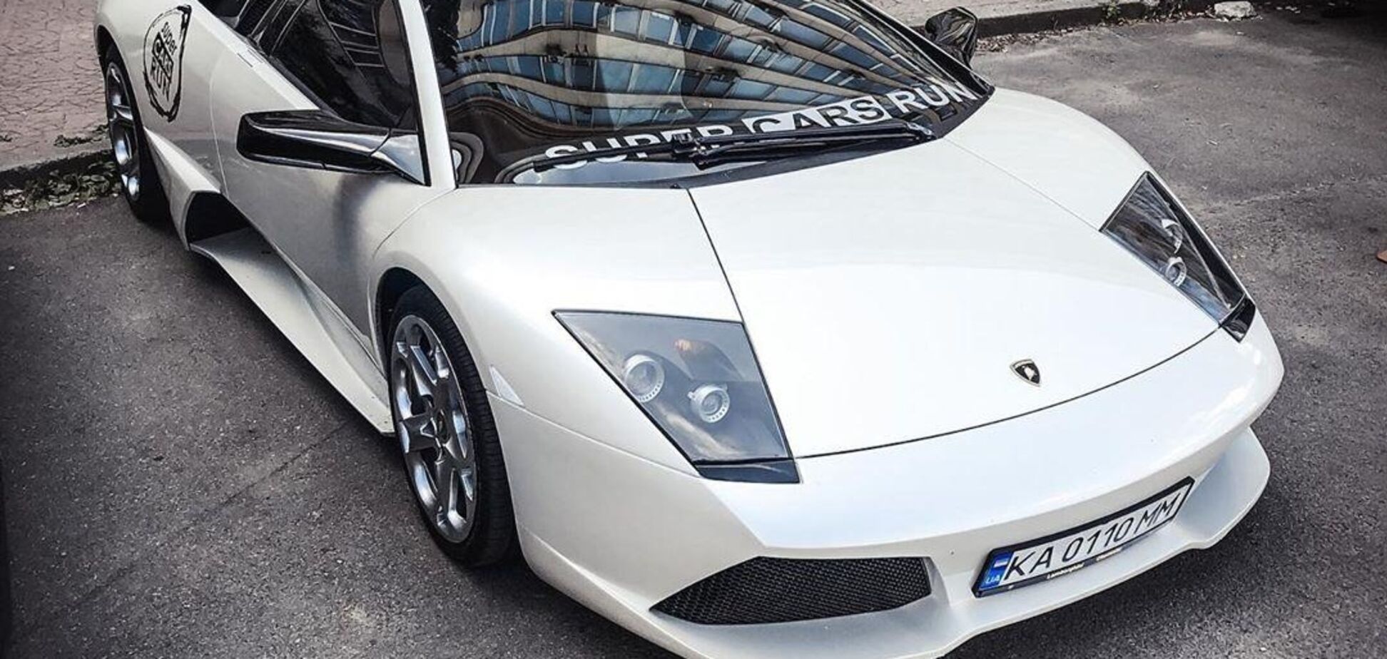 На фото показали очень редкую Lamborghini. Фото: topgir.com.ua