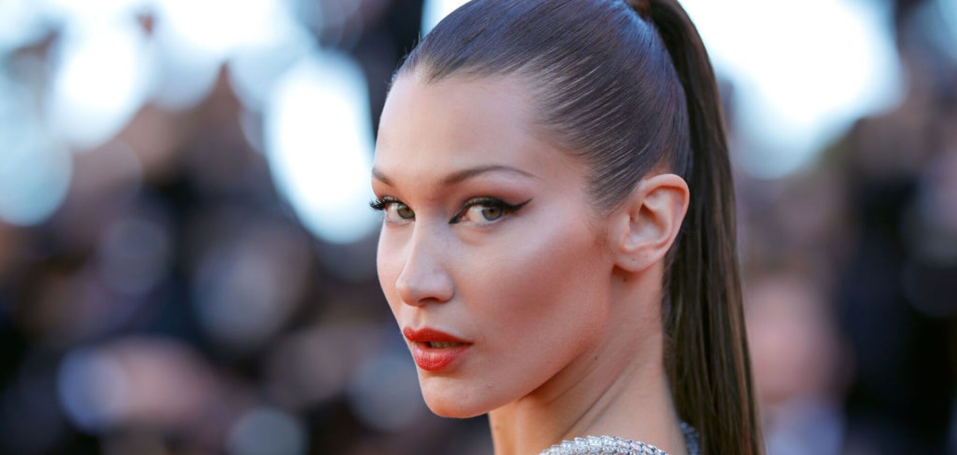 Обнаженную Беллу Хадид раскритиковали за чересчур откровенное фото