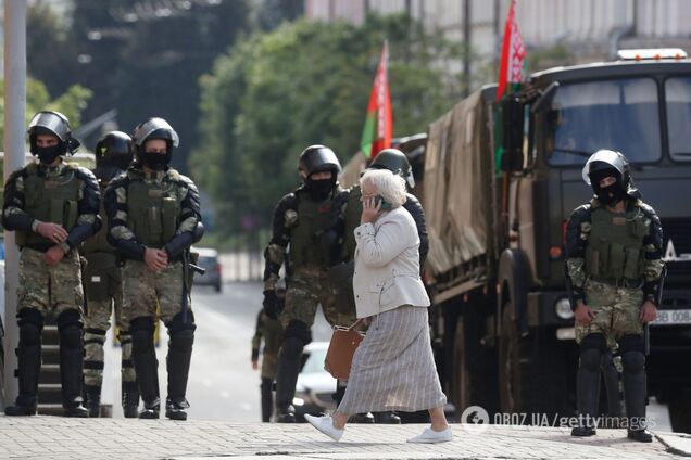 В центр Минска перебросили автозаки