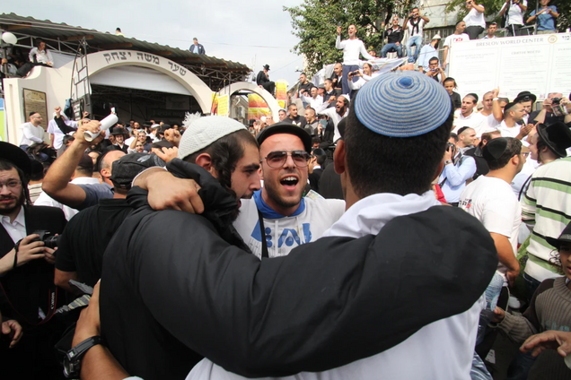 Хасиды на границе с Беларусью устроили концерт