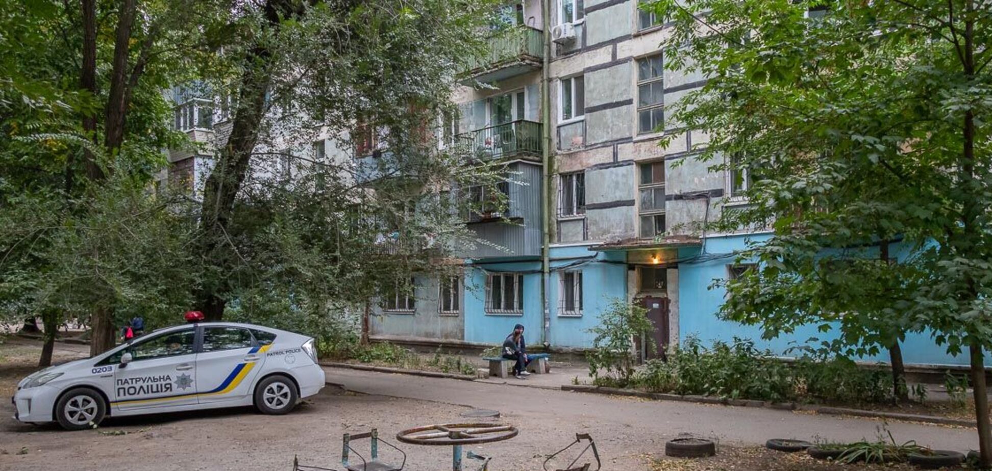 У Дніпрі жінка повісилася на дверях у своїй квартирі