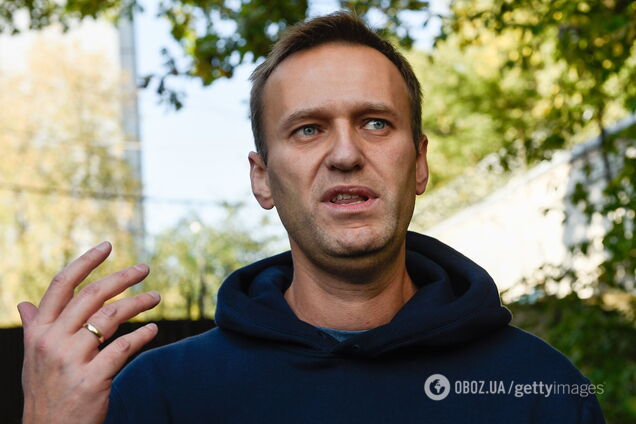 Навальный стал на ноги и рассказал о самочувствии. Фото