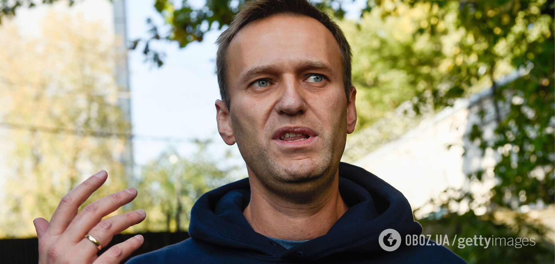 Навальний встав на ноги та розповів про самопочуття. Фото