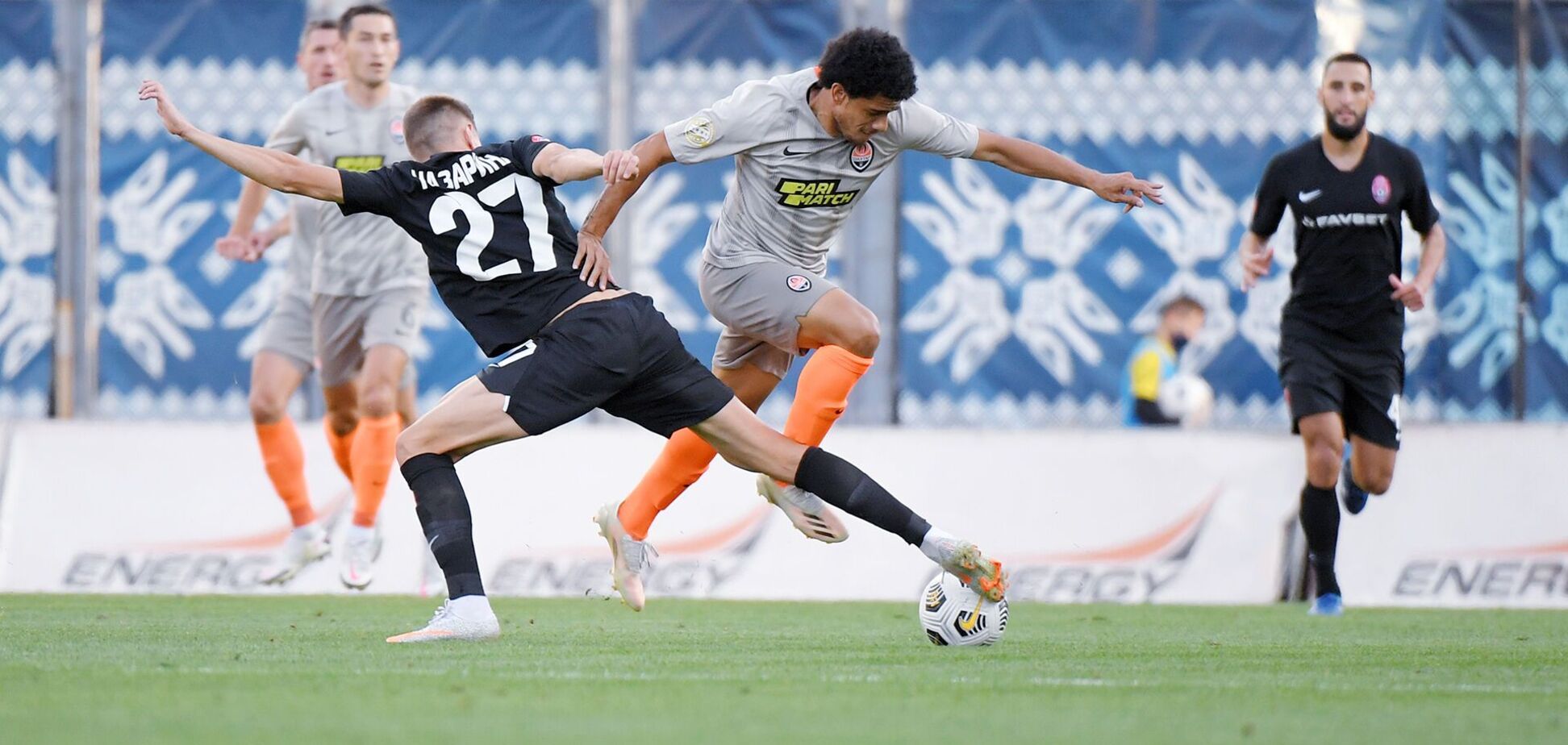 Заря - Шахтер