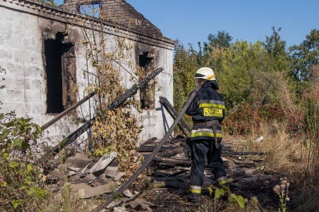 В Днепре в завалах после пожара обнаружили человеческие останки. Фото 18+