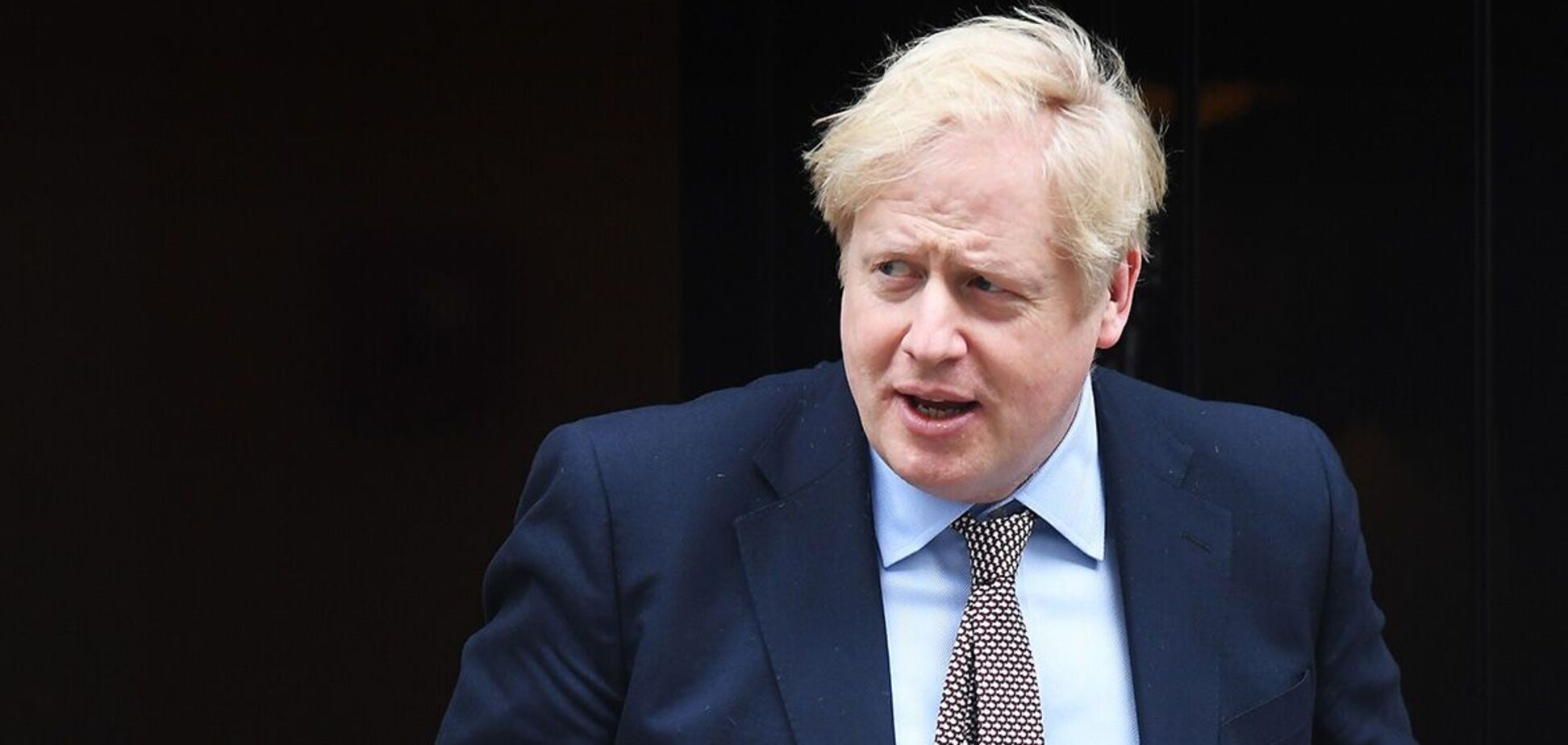 Борис Джонсон объявил о новых ограничениях в Британии