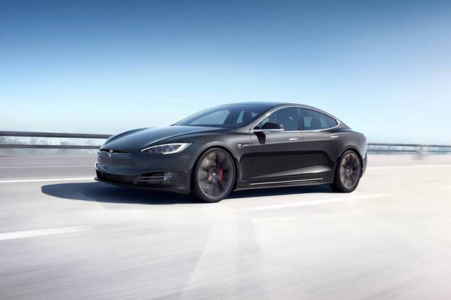 Tesla нанесла конкурентам очередной удар