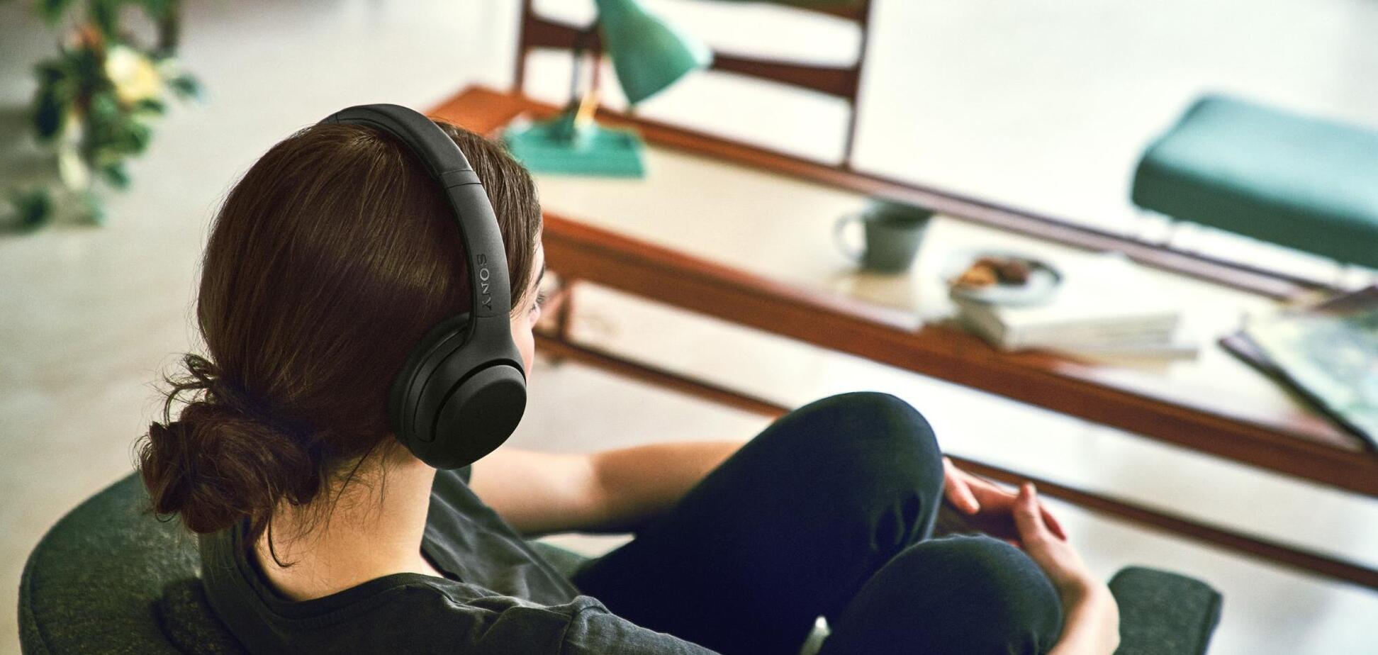 Вредно ли слушать музыку в наушниках: ученые дали ответ