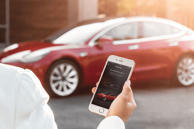 Сбой в сети Tesla вызвал переполох среди пользователей во всем мире