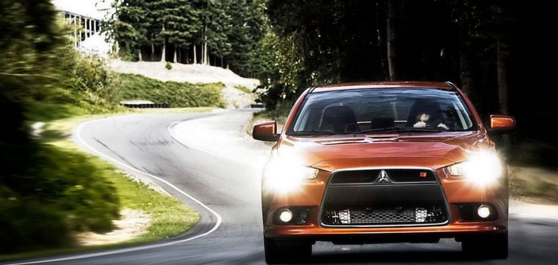 Їзда без ближнього світла фар за містом з 1 жовтня: яке передбачено покарання