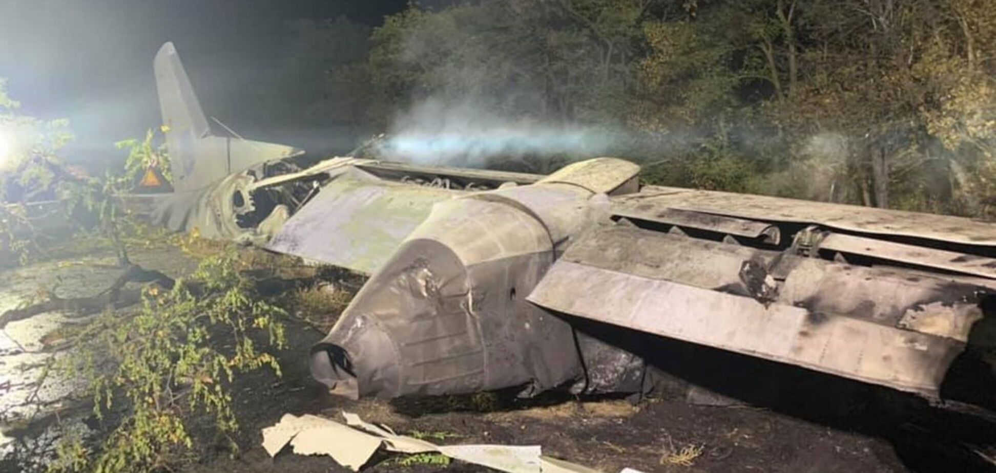 Поблизу м. Чугуїв сталося падіння літака АН-26. Фото: Facebook Олексія Кучера
