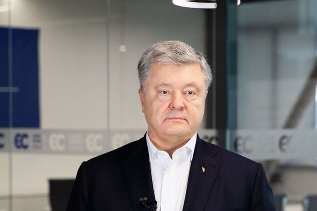Порошенко висловив співчуття родинам загиблих в авіакатастрофі на Харківщині. Фото: Європейська Солідарність