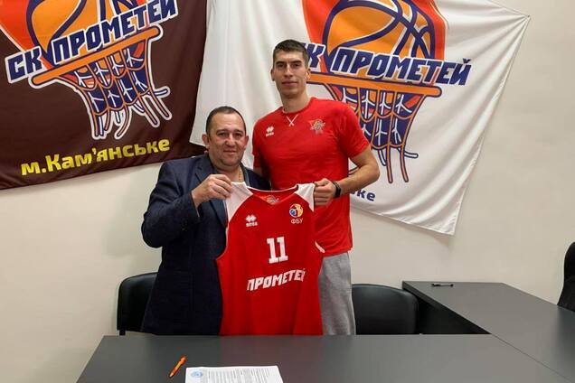 СК 'Прометей' подписал контракт с защитником сборной Украины