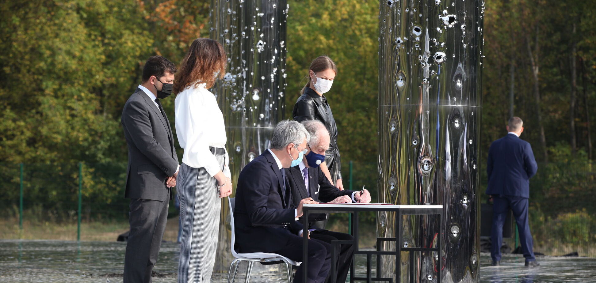Кабмін і Меморіальний центр 'Бабин Яр' підписали меморандум про співпрацю