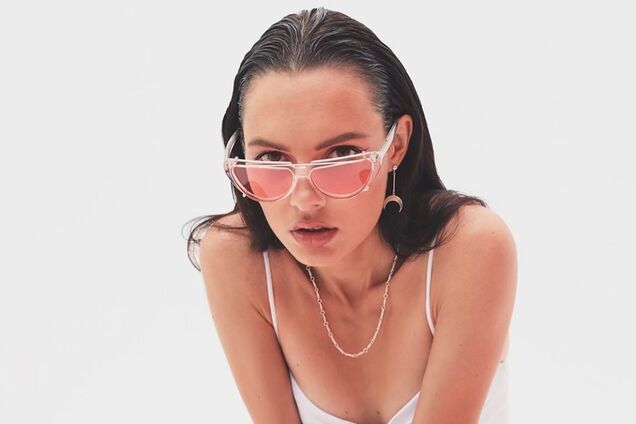 Екссолістка Serebro повністю оголилася на камеру. Фото