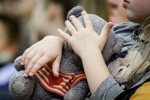 В Кривом Роге педофил склонял к интиму 12-летних девочек