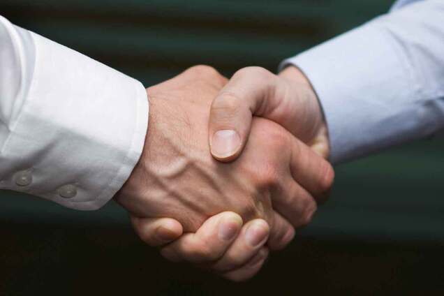 рукопожатие