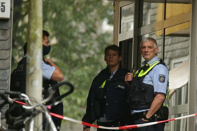 У Німеччині поліцейські виявили в квартирі тіла п'ятьох дітей