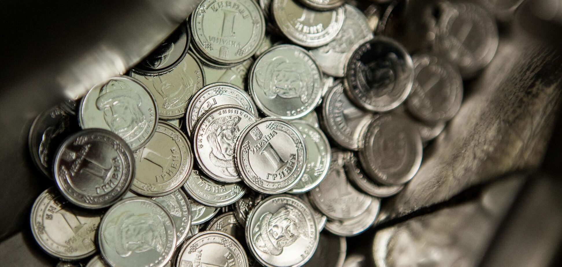 В Украине появилась новая 5-гривневая монета. Фото