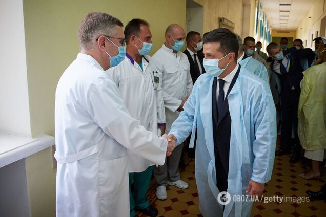 Зеленский призвал Минздрав защитить медиков, которых вынуждают скрывать COVID-19