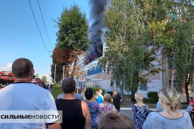 В Беларуси горела фабрика. Видео с места ЧП
