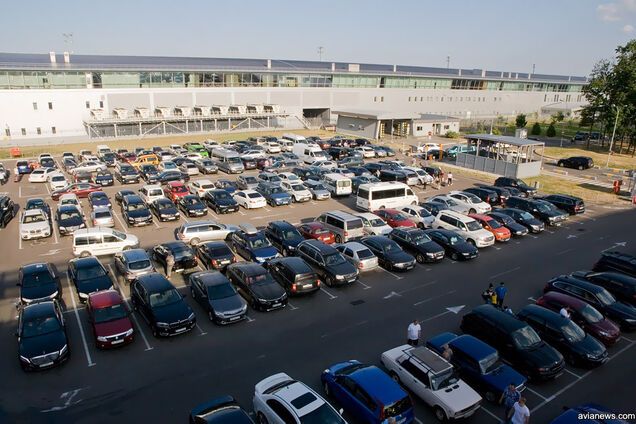 Береза ​​назвав три складові для вирішення проблеми з дефіцитом парковок в центрі Києва