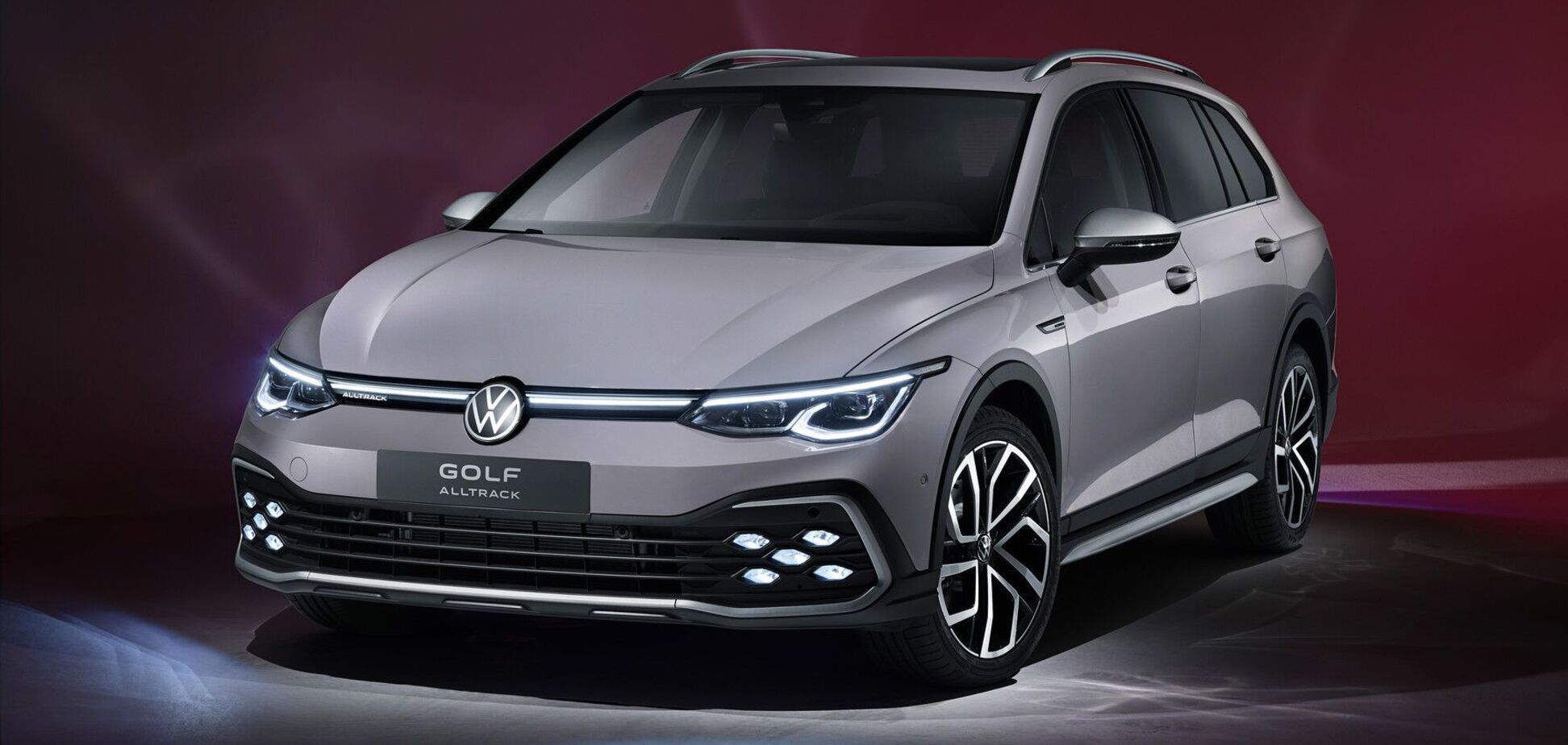 Volkswagen официально представил универсалы Golf