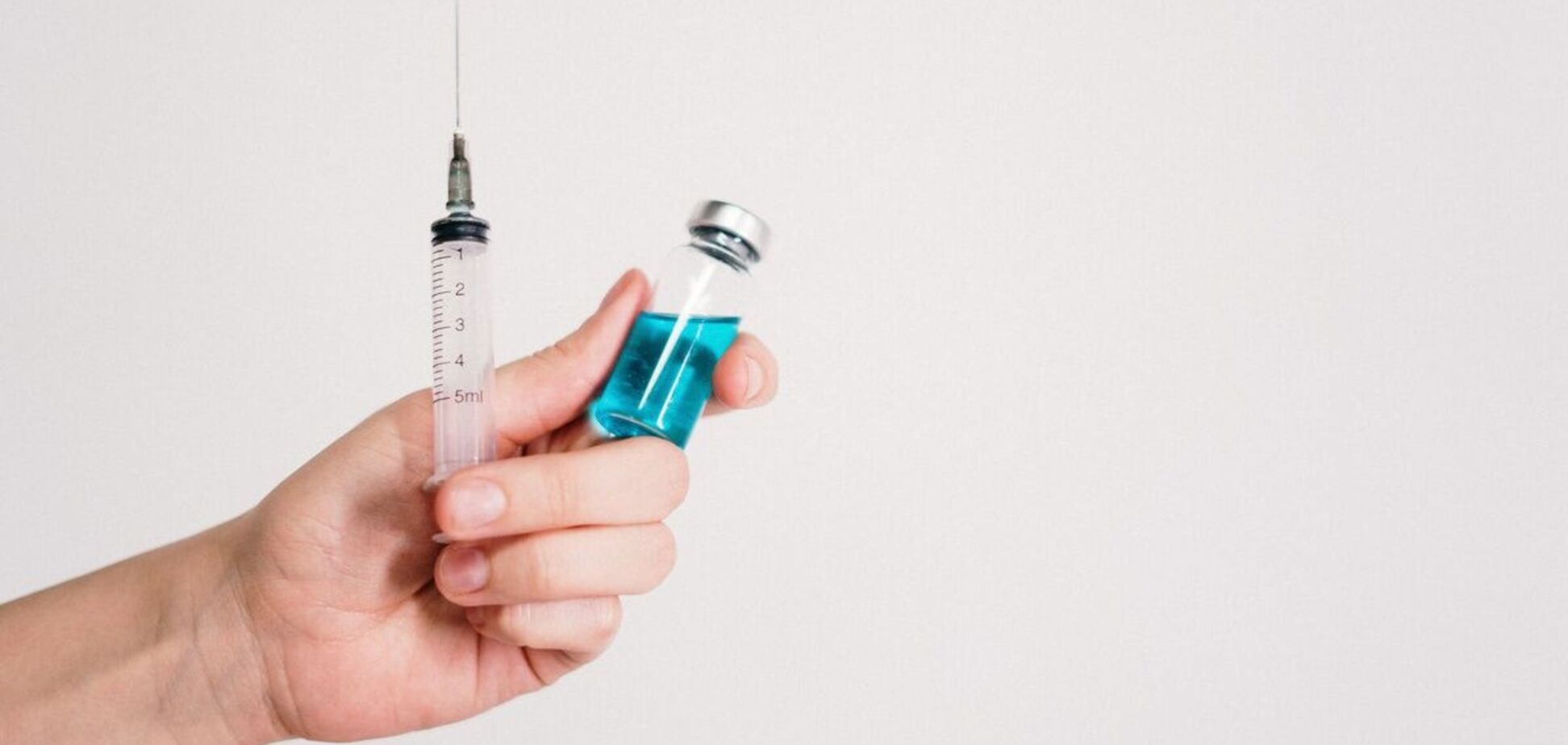 Как вакцина от коронавируса влияет на людей с пластикой лица: Голубовская разъяснила нюансы