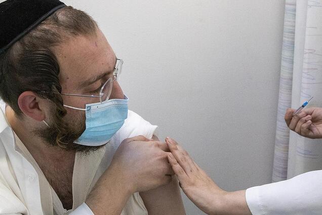 В Израиле завершат вакцинацию до конца марта