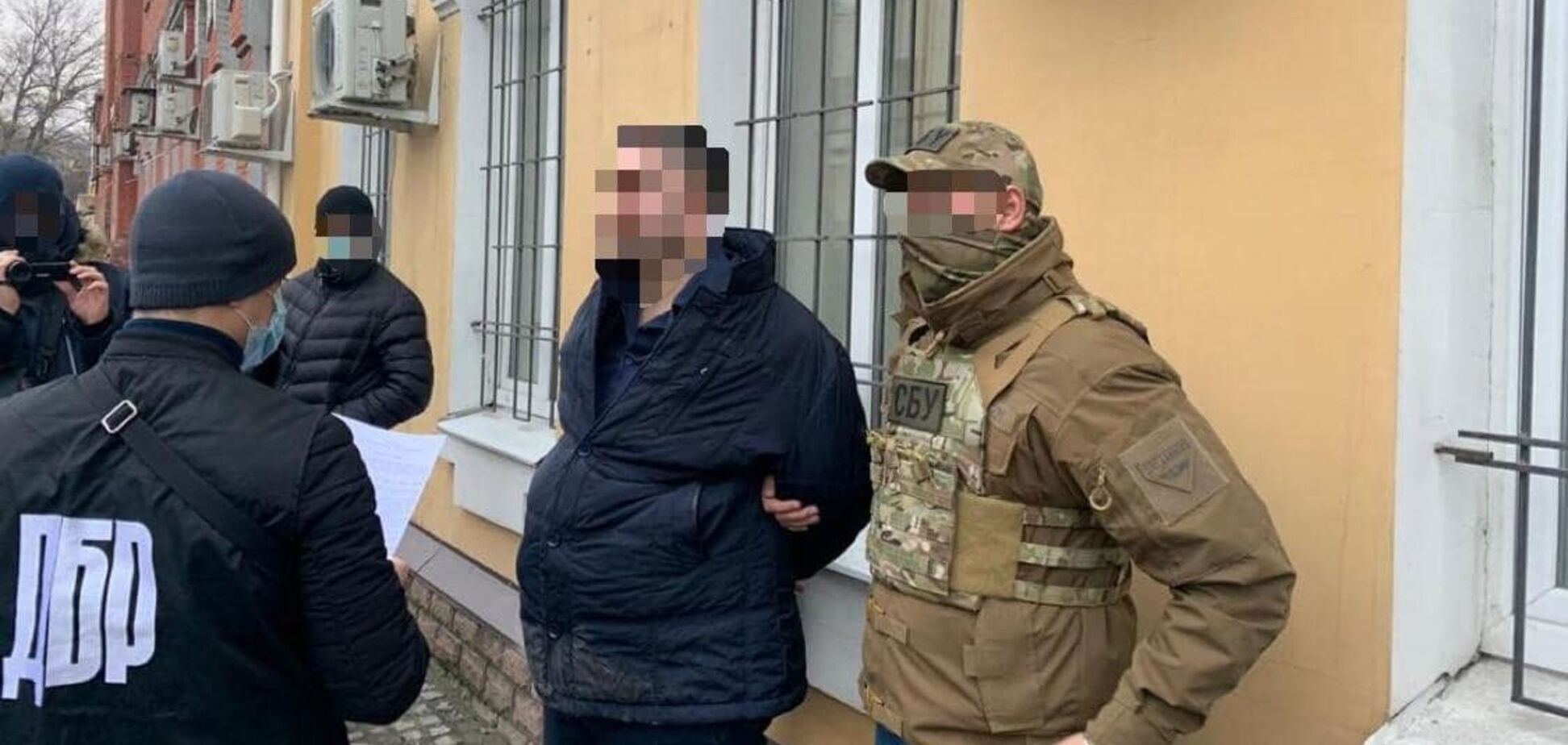 На взятке разоблачили военного прокурора Запорожского гарнизона