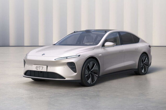 Электрический седан NIO ET7 может проехать до 1000 км