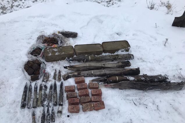 На Донбассе СБУ обнаружила арсенал оружия террористов